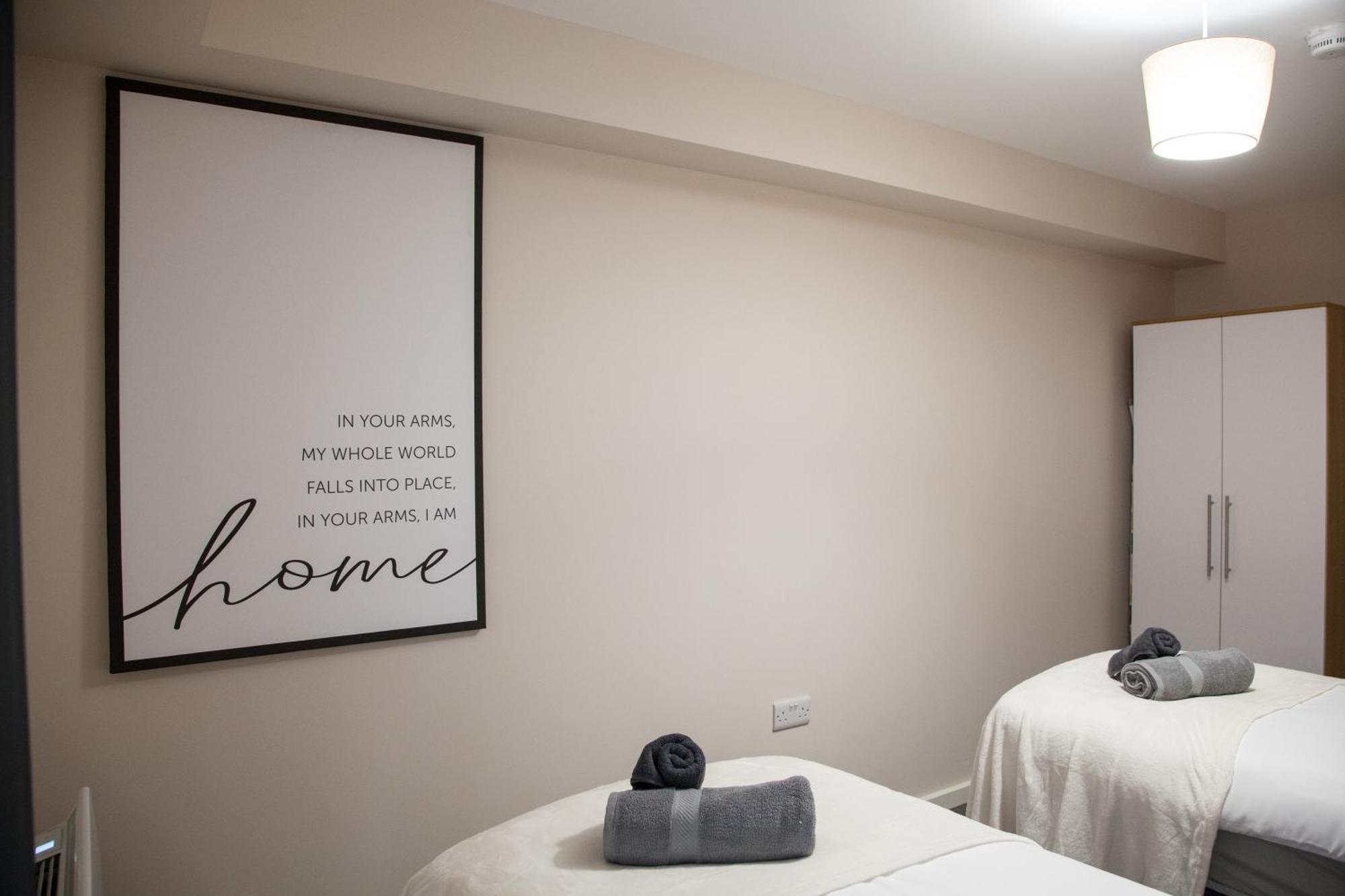 Modern 2Bd Apartment In Manchester City Buitenkant foto